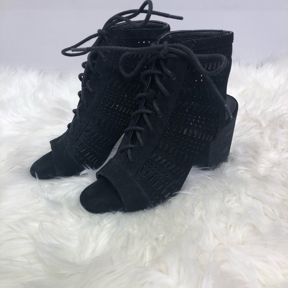 Back heels - Picture 2 of 4